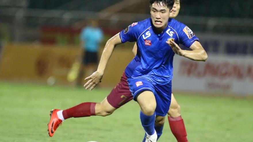 Top 5 pha bỏ lỡ cơ hội ghi bàn khó tin ở vòng 11 V-League 2020